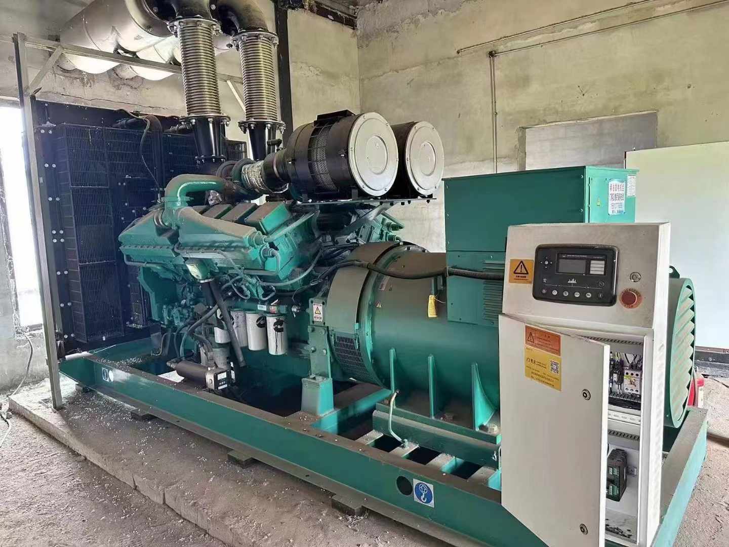 百色无功补偿装置的性能评估需要考虑哪些因素？